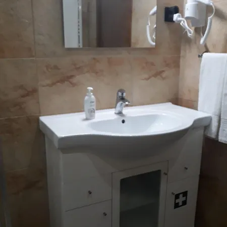 Casa Laranjeiras 4*