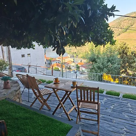 Casa Laranjeiras 4*