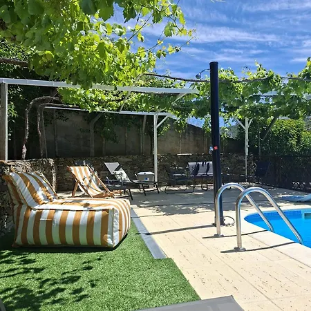 Casa Laranjeiras 4*